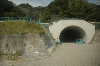 横路トンネル3