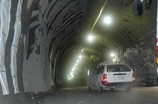 大山トンネル9