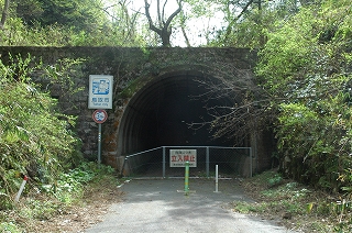 榎隧道北口2